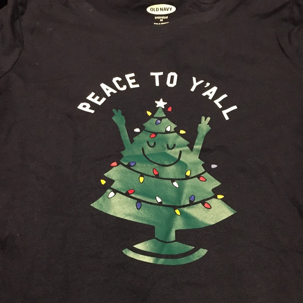 Old Navy Christmas shirt NWOT